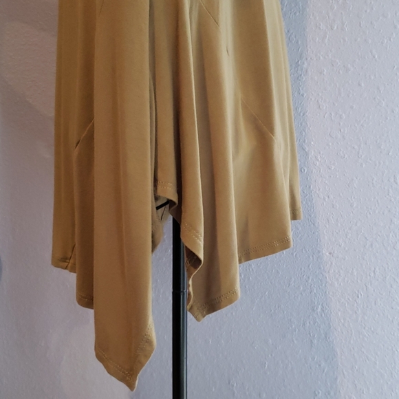 Avenue 18/20 Tunic - Picture 5 of 7